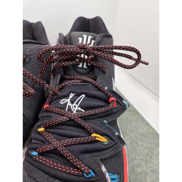 Nike Kyrie 5 "Friends" Basketball Shoes Size 11 Clean No Box - Picture 4 of 15